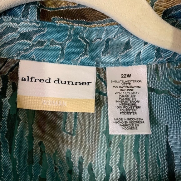 Women’s Alfred Dunner 3/4 sleeve blue brown abstract pattern sheer button down - Picture 2 of 5